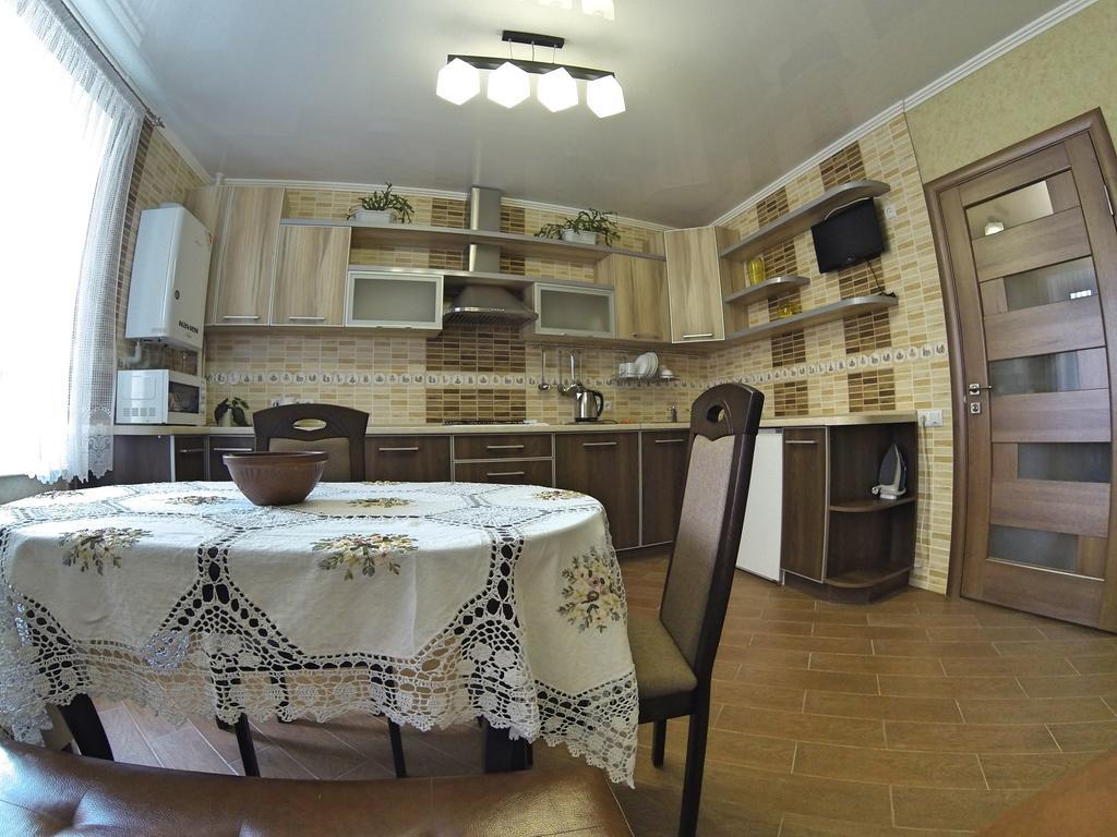 Apartamento Naberezhnaya Roshen Vínnytsia Exterior foto