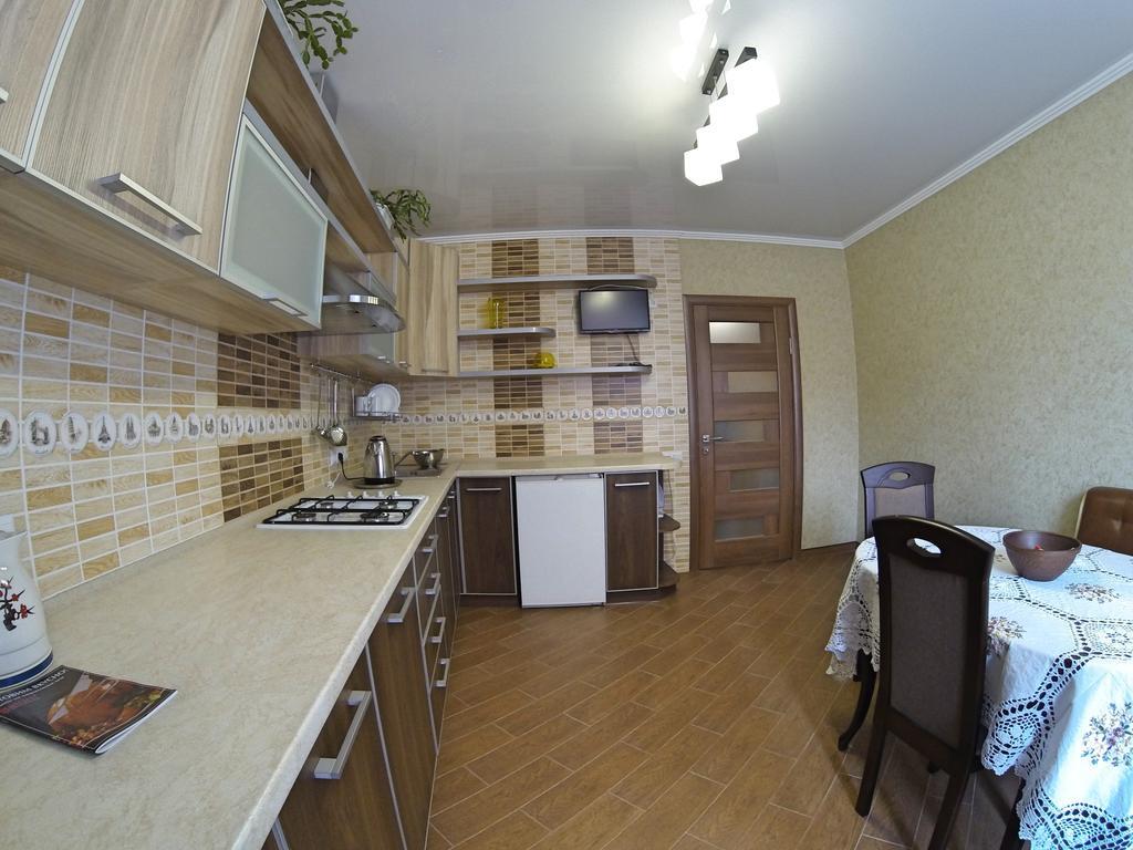 Apartamento Naberezhnaya Roshen Vínnytsia Exterior foto